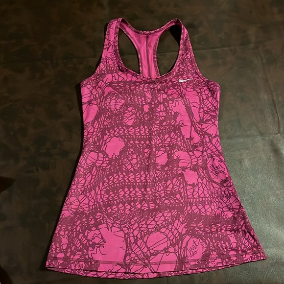 Two like new Nike dri-fit tank tops. Women’s size small - Picture 2 of 4